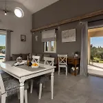Villa Oliveto With Pool