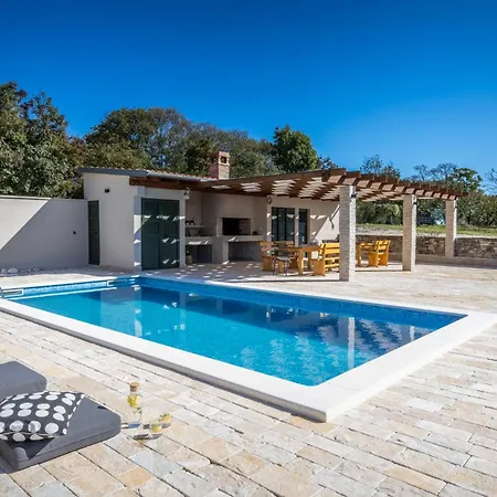 Vila Oliveto With Pool Donji Kasic