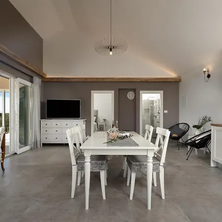 Oliveto With Pool Villa