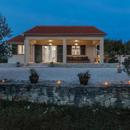 Villa Oliveto With Pool Donji Kasic