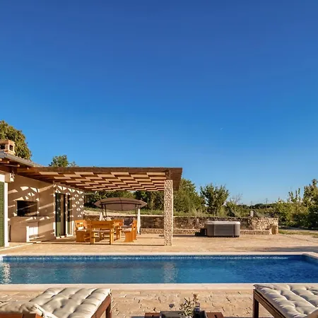 Oliveto With Pool