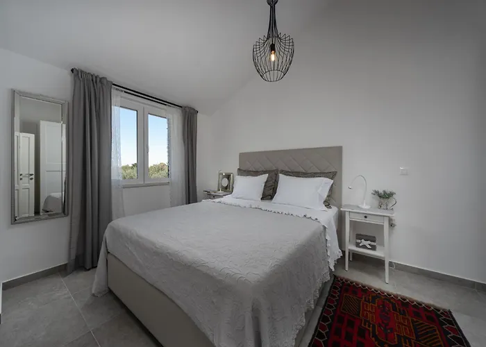 Oliveto With Pool Villa