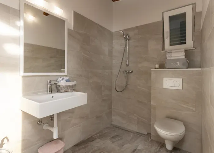 Villa Oliveto With Pool Donji Kasic