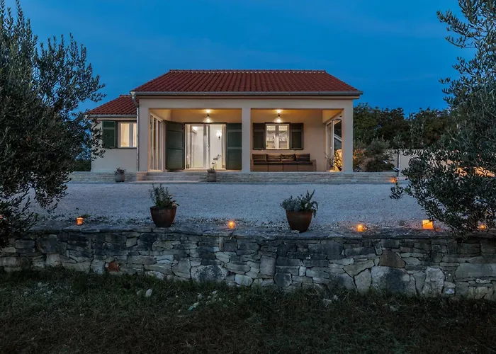 Villa Oliveto With Pool Donji Kasic